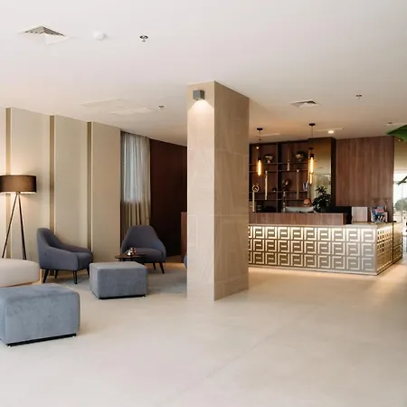 Fanat Hotel 4*