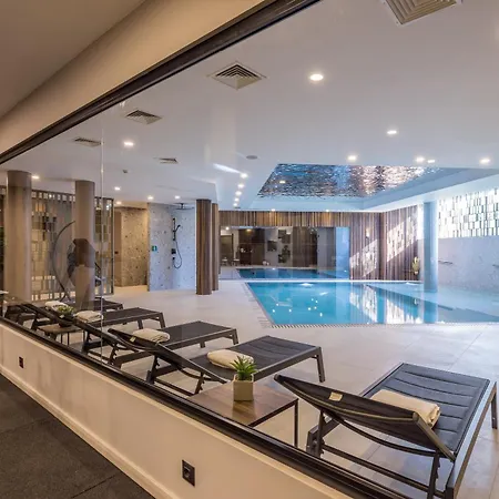 Fanat Hotel 4*